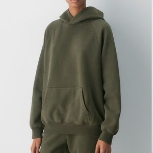 NWOT Aritzia Mega Fleece Hoodie